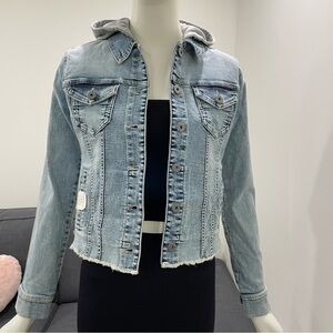 NWT Jeaniologie Hooded Denim Jacket Size Small Pockets Distressed Lightweight